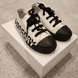 Burberry kids shoes